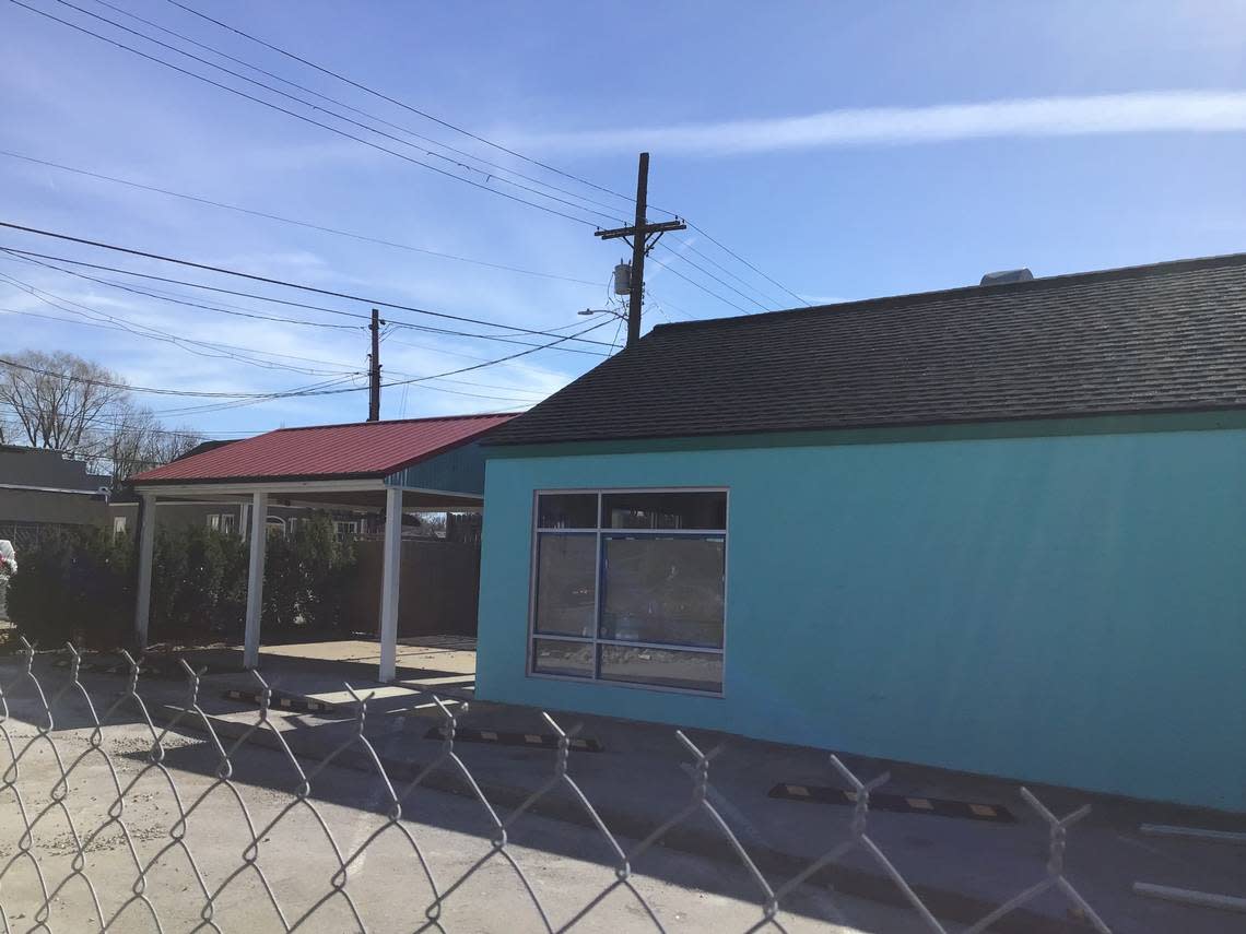 The former Lucie’s Red Light location at the corner of North Limestone and Loudon Avenue is being renovated for a new Mexican restaurant that will open there soon.