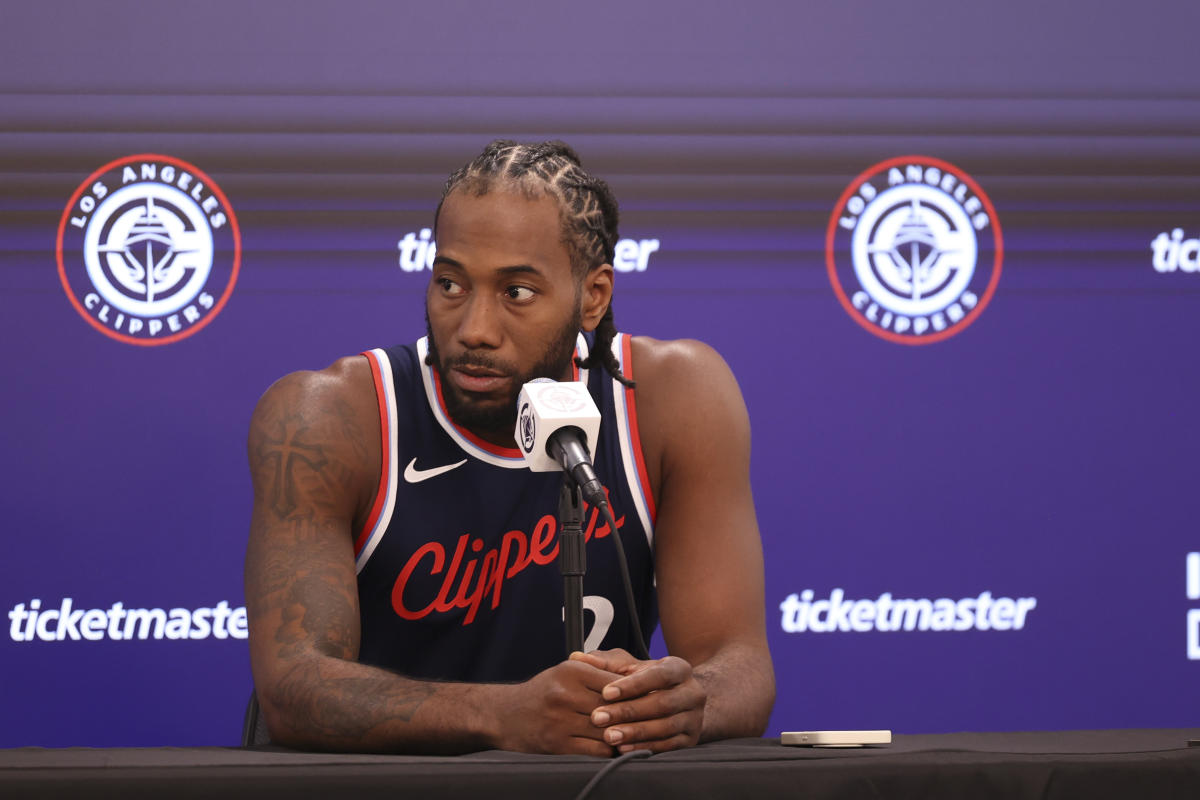 Kawhi Leonard planning to play in Clippers’ season opener following another offseason knee procedure