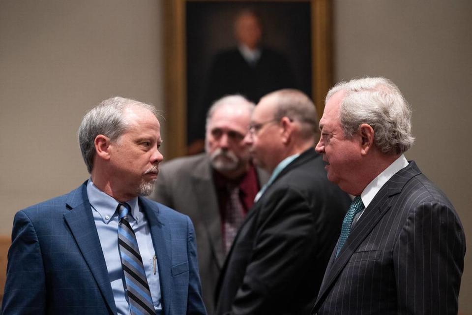 Lead prosecutor Creighton Waters, left, and Alex Murdaugh defense attorney Dick Harpootlian took center state during the first week of Murdaugh’s double murder trial in Walterboro, S.C.