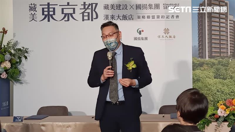 徐開民表示，受到打炒房衝擊看屋人數大減3成，但工料雙漲，房價仍欲跌不易。（圖／記者陳韋帆攝影）