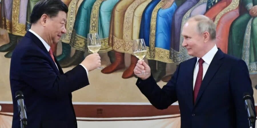 Xi Jinping and Vladimir Putin