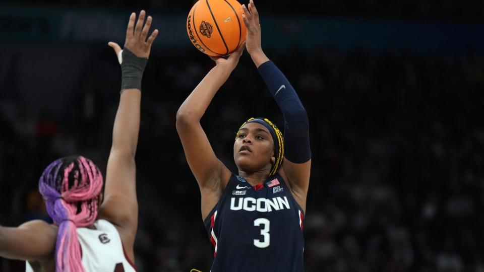 Uconn Forward Aaliyah Edwards Named Big East Player Of The Week 1204