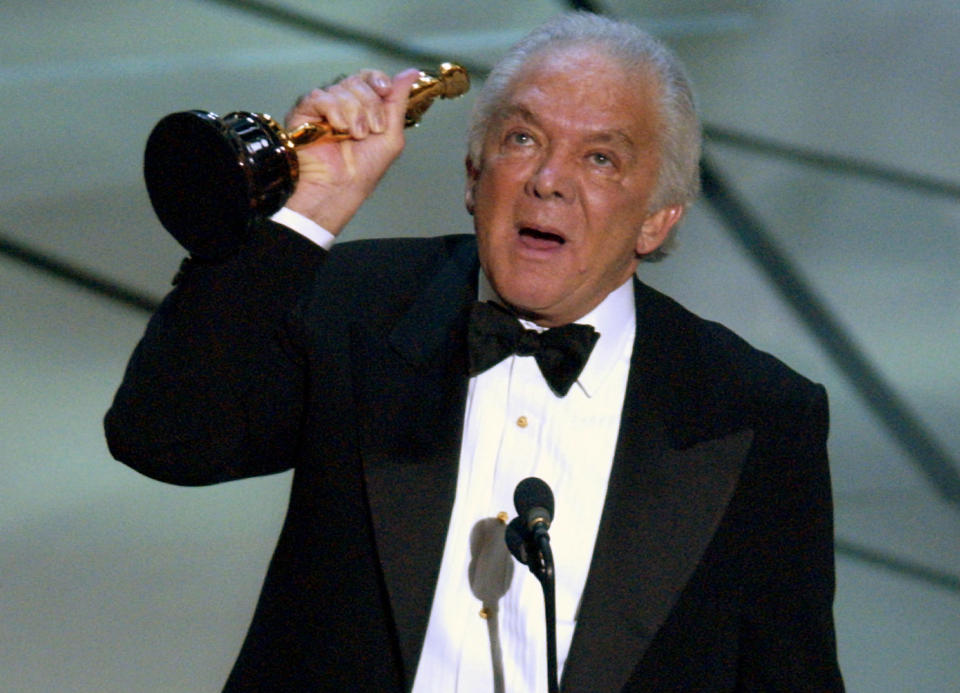 FILE - In this Sunday, March 23, 2003 file photo, producer Martin Richards accepts the Oscar after the film "Chicago" won for best motion picture of the year at the 75th annual Academy Awards in Los Angeles. Richards, the Tony Award-winning producer behind such Broadway hits as "Sweeney Todd," and "The Will Rogers Follies," has died, his publicist said Tuesday, Nov. 27, 2012. He was 80. Publicist Judy Jacksina said Richards died Monday. (AP Photo/Kevork Djansezian)