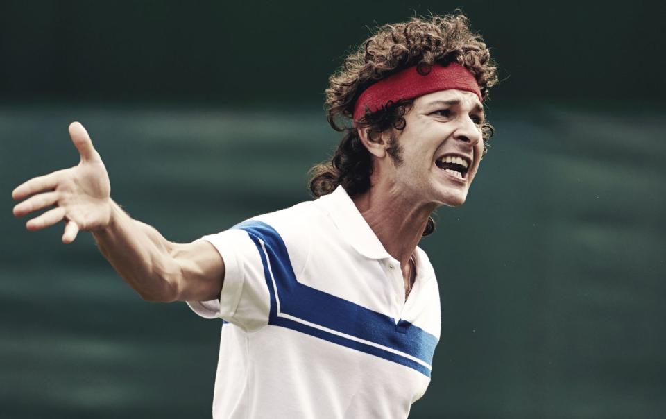 Zum Beispiel in "Borg/McEnroe" (2017), wo eines der besten Tennis-Matches aller Zeiten in den Fokus gerückt wird: die Begegnung von John McEnroe und Björn Borg 1980 im Finale von Wimbledon. Während bei Shia La Beoufs John McEnroe ... (Bild: 2017 Universum Film)