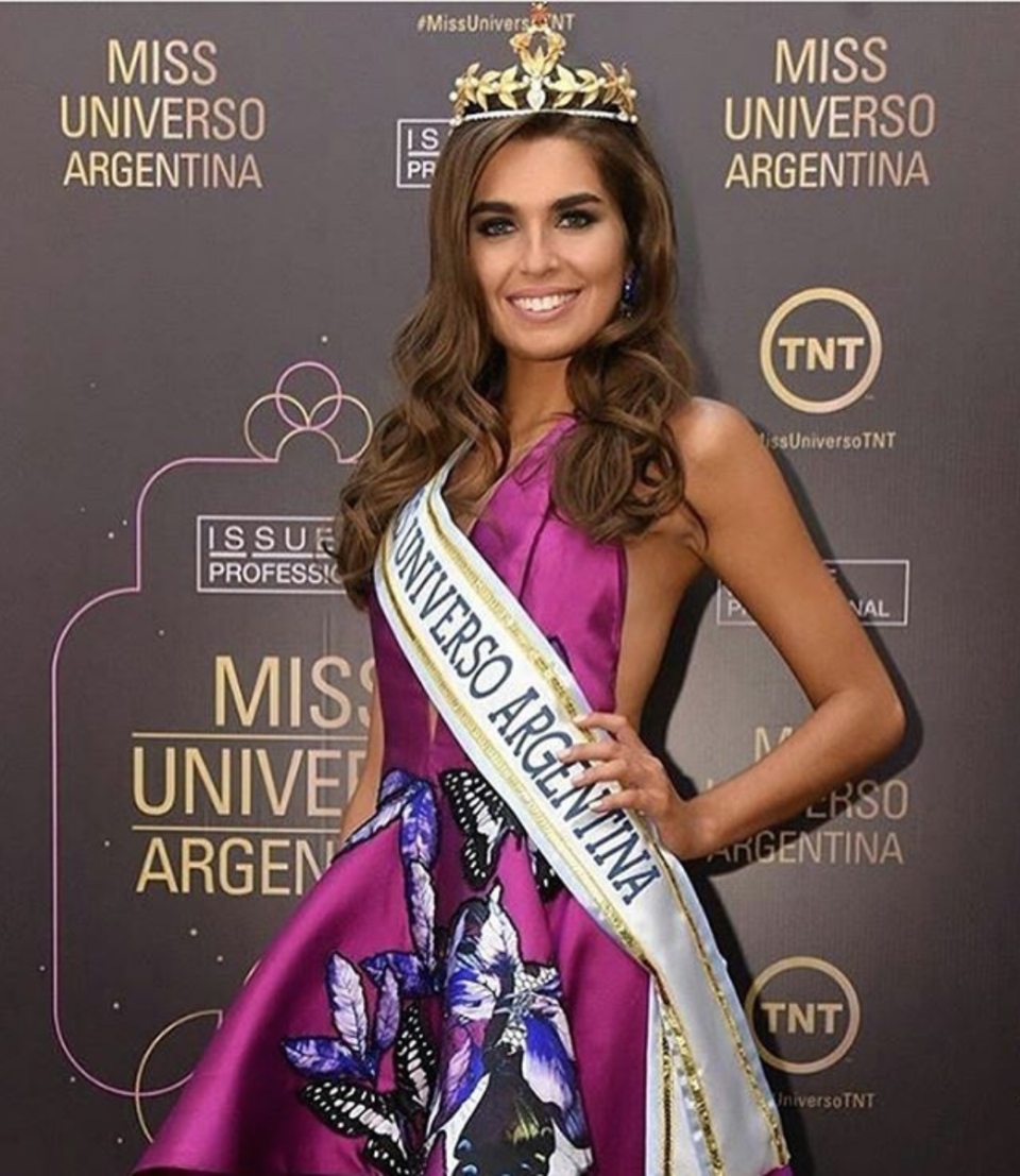 “Es un honor ser la nueva Miss Universo Argentina, estoy muy agradecida a la vida por darme esta oportunidad increíble de ser la representante de nuestra cultura y tradiciones. Trataré de dar lo mejor de mí para lucir con orgullo la imagen de la mujer argentina ante el mundo. Sé que será difícil, pues competiremos representantes de las más variadas culturas y regiones, pero sea cual sea el resultado, será una experiencia inolvidable para mí”, fueron las palabras de la joven, luego de la premiación. ¡Felicitaciones! - Foto: Instagram