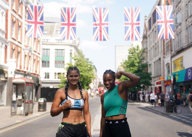 Yanina Lescano Caroline Dubois