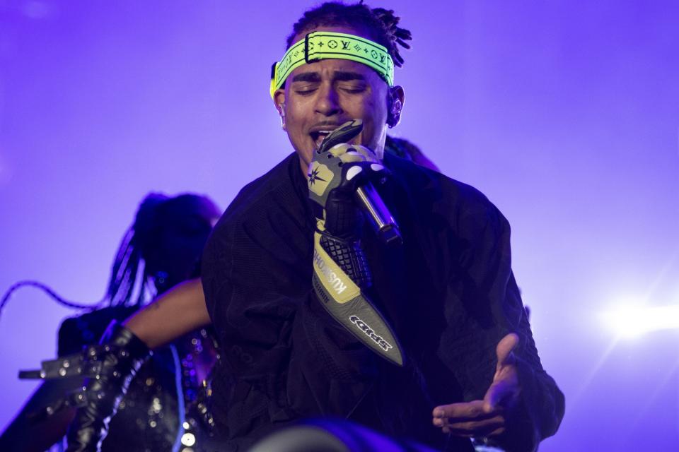 El cantante puertorriqueño Ozuna durante su concierto en el Coca-Cola Flow Fest de la Ciudad de México el domingo 26 de noviembre de 2023. (Foto AP/Alejandro Godínez)