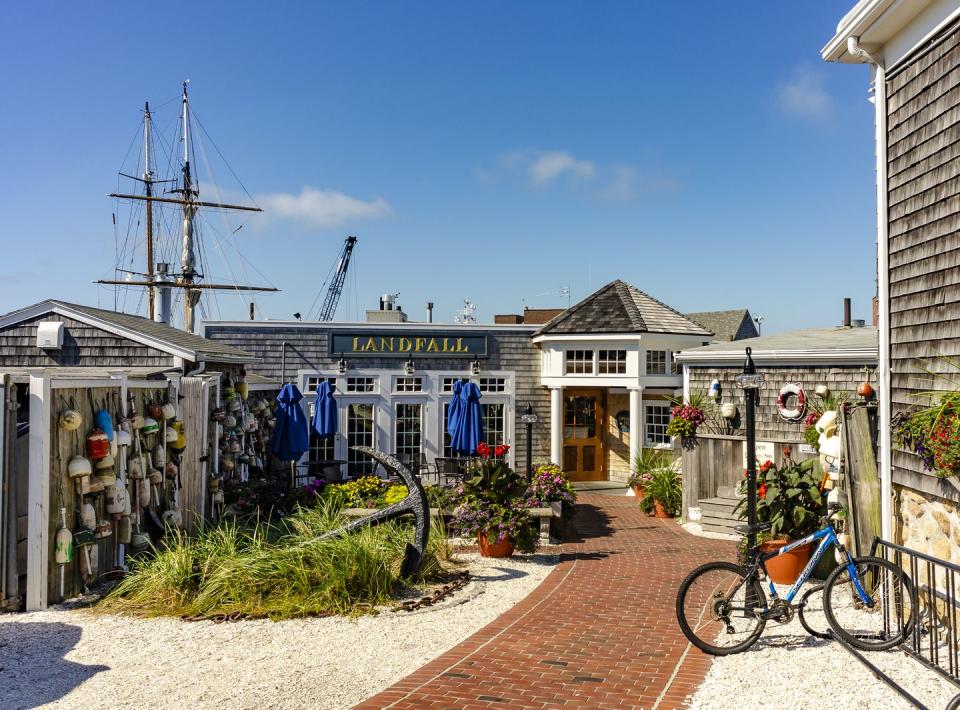 restaurant in woods hole, cape cod, massachusetts