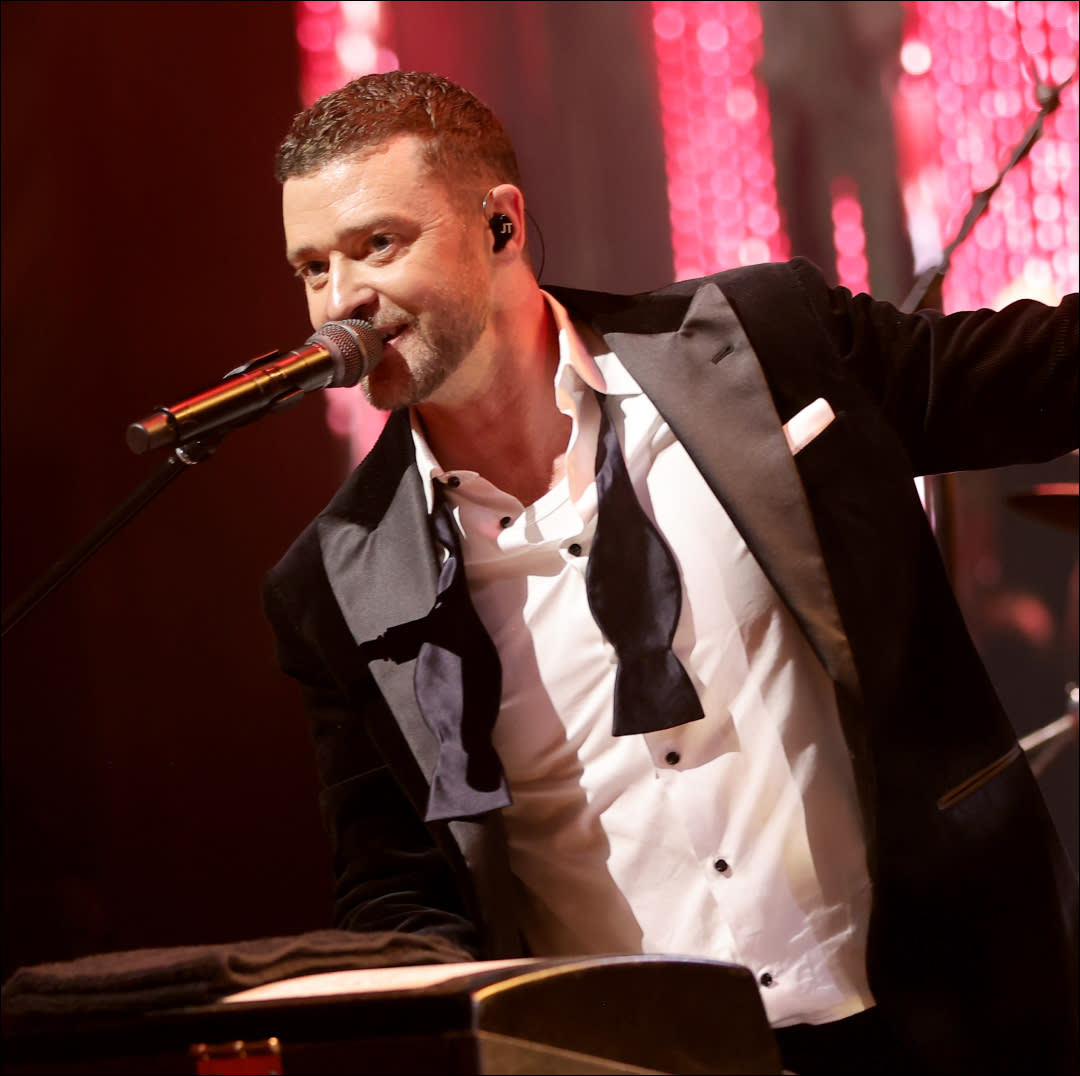  Justin Timberlake performing. 