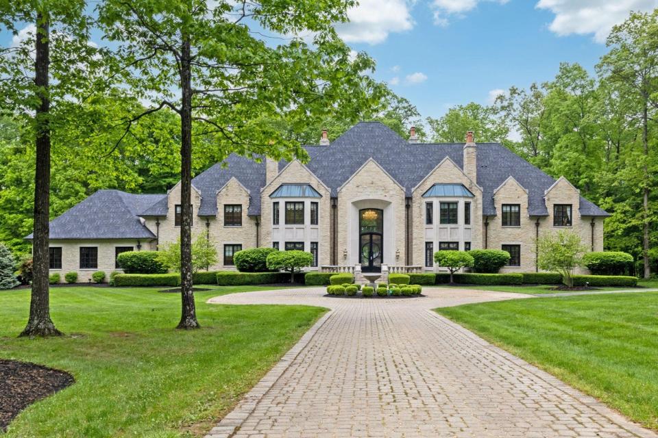 Actor John Travolta stayed in an Ohio home that has been listed for $4.2 million.