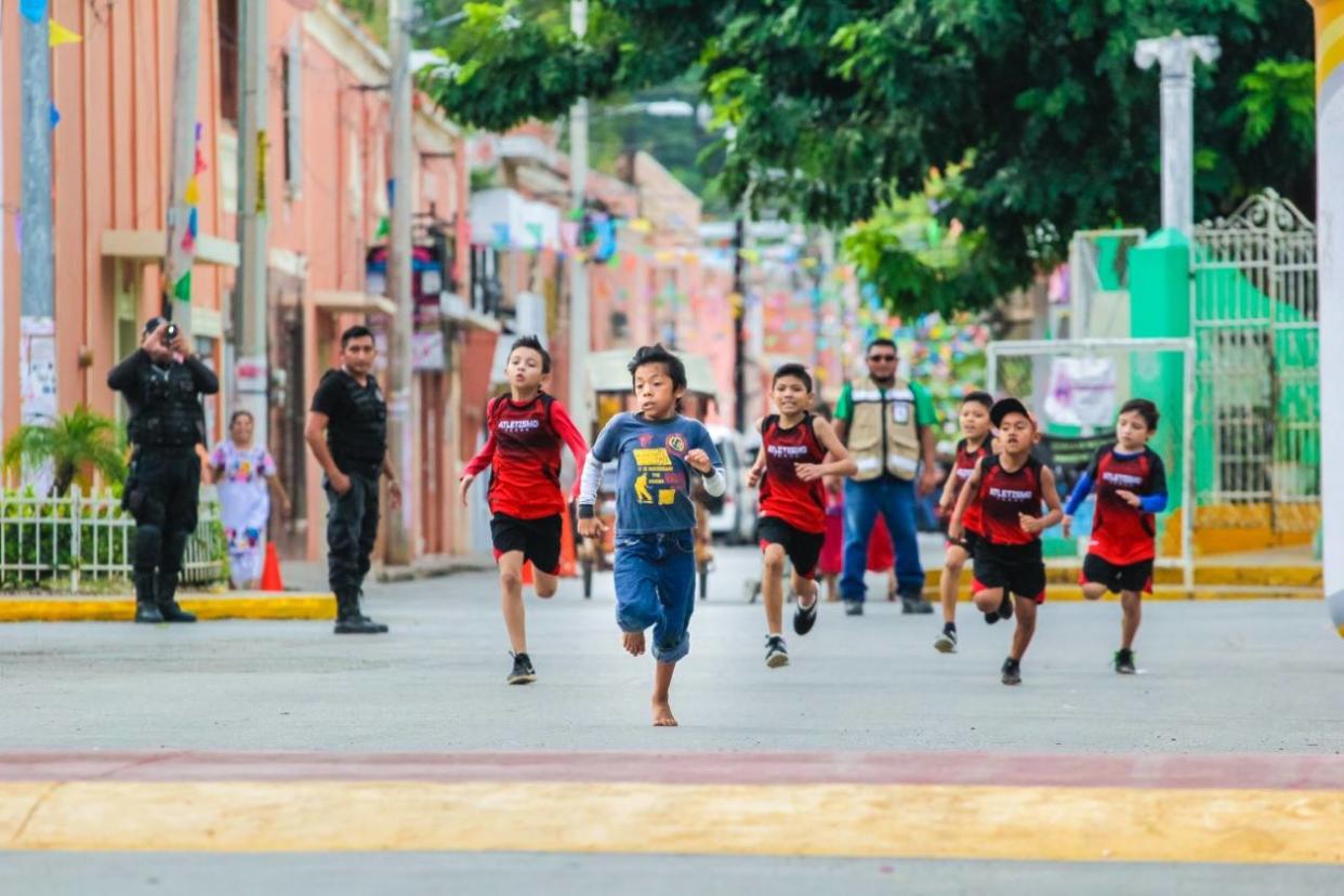 Ángel Alexander Tzakum González, ganador de la carrera Chacmultún- Tekax 2018, en Yucatán, México. / Foto: Facebook Ayuntamiento Tekax