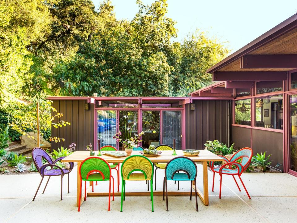 <cite class="credit"><a href="https://www.architecturaldigest.com/story/this-lively-california-home-is-a-riot-of-color-pattern-and-texture?mbid=synd_yahoo_rss" rel="nofollow noopener" target="_blank" data-ylk="slk:This Lively California Home Is a Riot of Color, Pattern, and Texture;elm:context_link;itc:0;sec:content-canvas" class="link ">This Lively California Home Is a Riot of Color, Pattern, and Texture</a>. Photo by Laure Joliet.</cite>