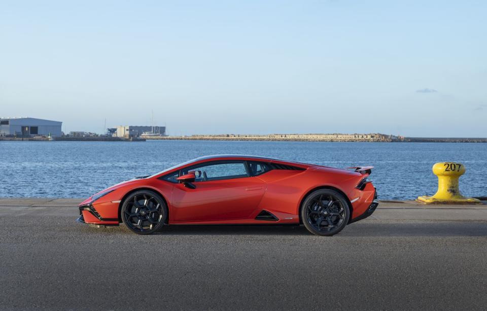 2023 Lamborghini Huracán Tecnica - Photos From Every Angle