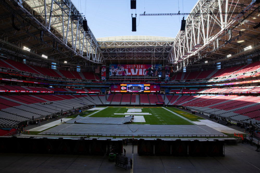 Super Bowl: Tickets Prices Dropped Mid-Week, Though Experts Say That Won't  Last - CBS Los Angeles