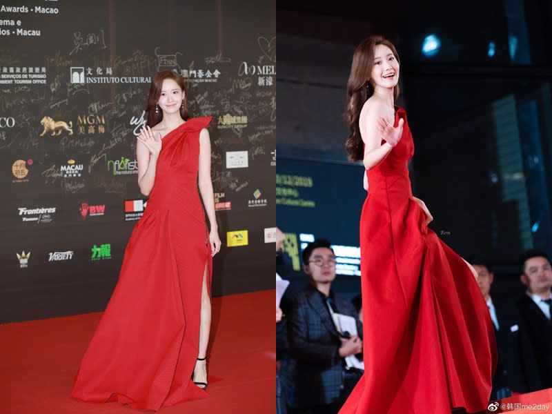潤娥這套紅色禮服被粉絲大讚超顯白。