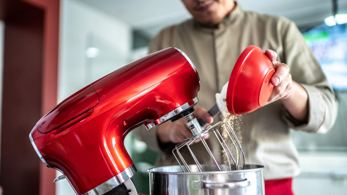 The Low-Cost Hack You Need For An Instant Stand Mixer Splash Guard