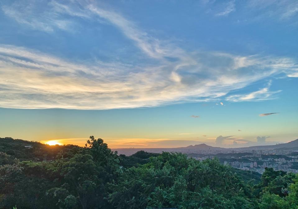 貓空踏青，遠眺台北盆地壯闊美景。 圖：台北市產發局／提供