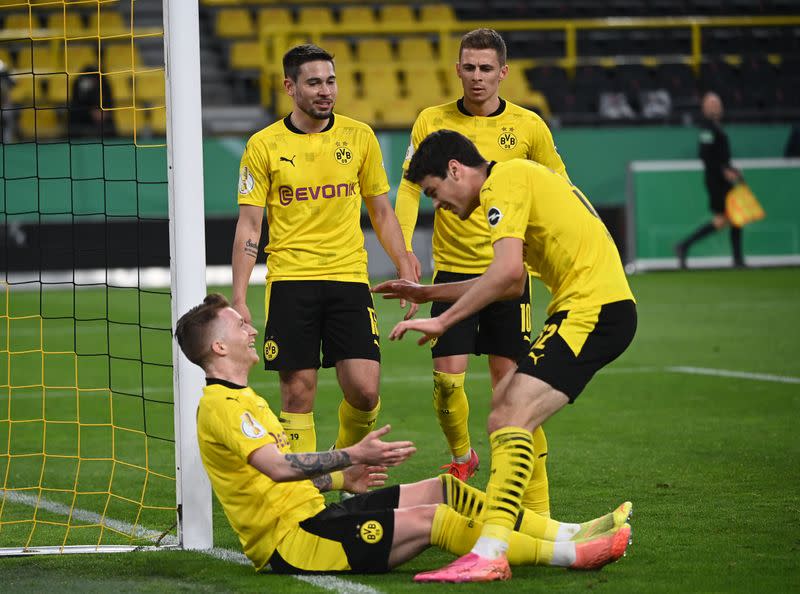 DFB Cup - Semi Final - Borussia Dortmund v Holstein Kiel