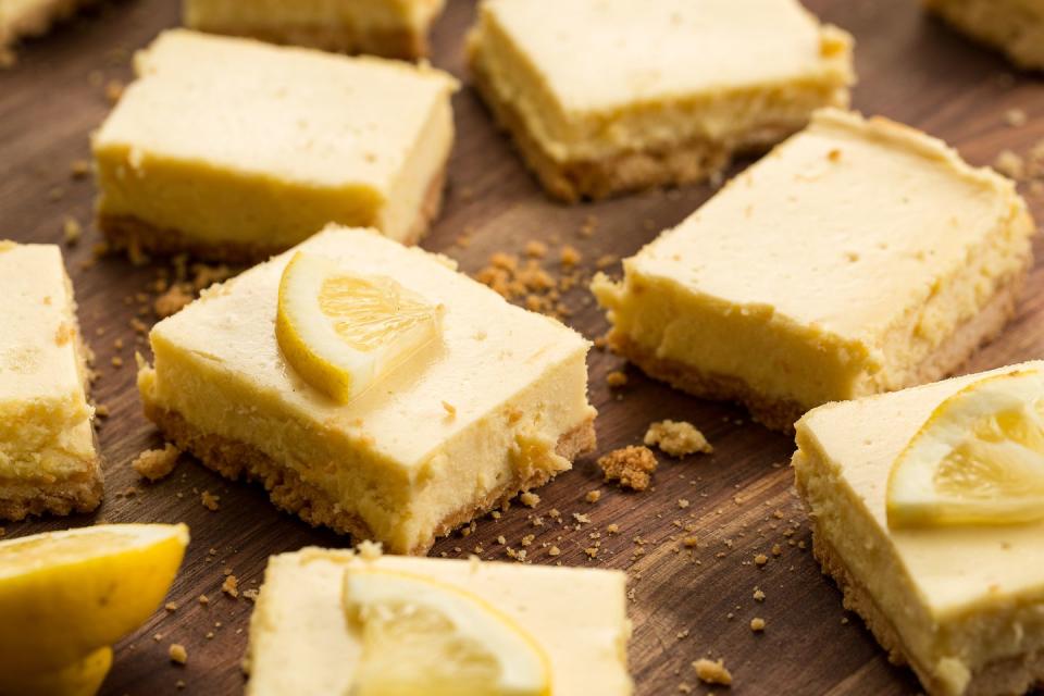 Lemon Cheesecake Bars