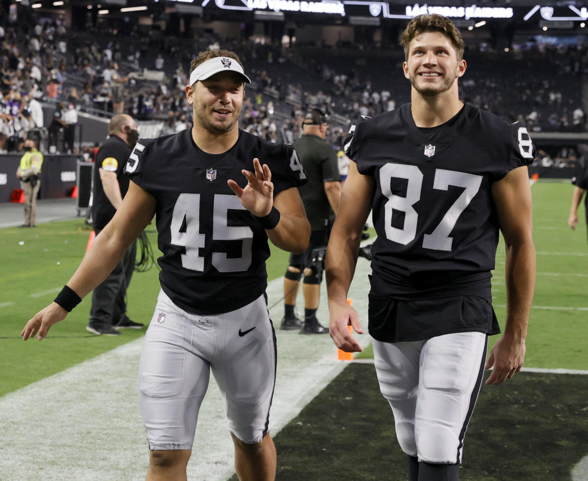 WATCH: Raiders FB Alec Ingold has the longest catch of his NFL career