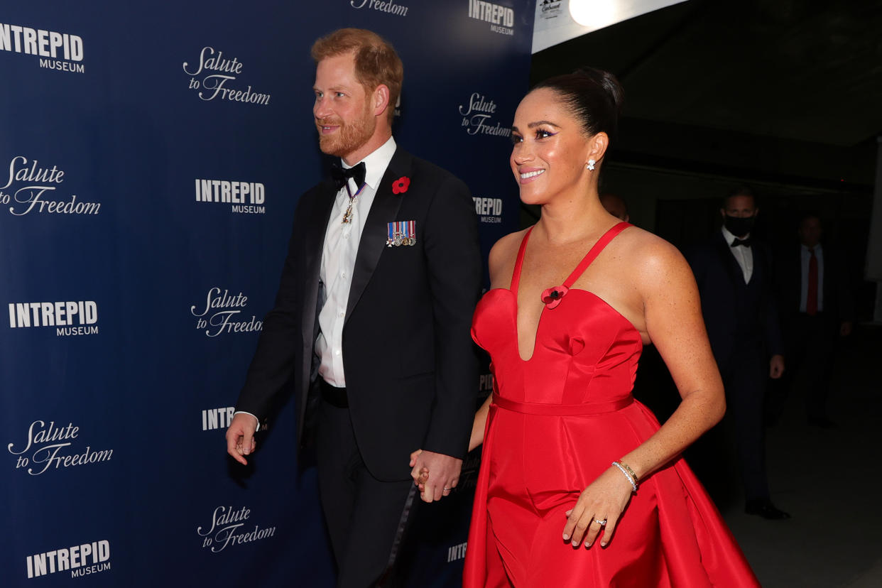 NEW YORK, NEW YORK - NOVEMBER 10: Prince Harry, Duke of Sussex and Meghan, Duchess of Sussex attend the 2021 Salute To Freedom Gala at Intrepid Sea-Air-Space Museum on November 10, 2021 in New York City.  (Photo by Dia Dipasupil/Getty Images)