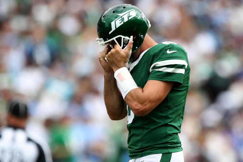 NASHVILLE, TENNESSEE – SEPTEMBER 15: Aaron Rodgers #8 of the New York Jets reacts during the second half against the Tennessee Titans at Nissan Stadium on September 15, 2024 in Nashville, Tennessee. (Photo by Justin Ford/Getty Images)