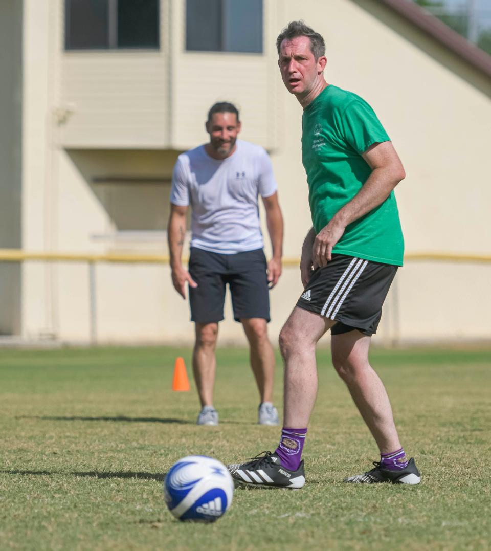 Chris Yandell dribbles a soccer ball at the Susan Street Sports Complex in Leesburg on Saturday, May 7, 2022. [PAUL RYAN / CORRESPONDENT]