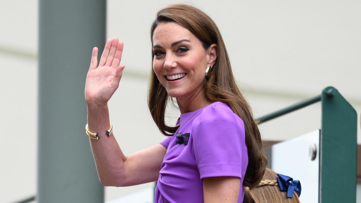 Kate Middleton abraza a su colega enferma de cáncer en la primera foto de su regreso al trabajo