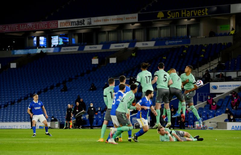 Premier League - Brighton & Hove Albion v Everton