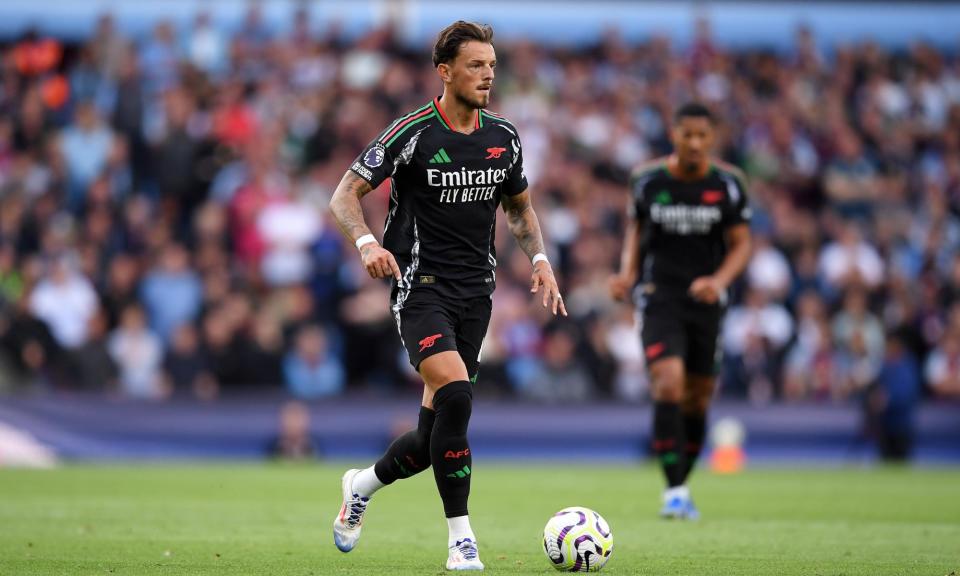 <span>Ben White in action during Arsenal’s 2-0 win at Aston Villa.</span><span>Photograph: Alex Burstow/Arsenal FC/Getty Images</span>