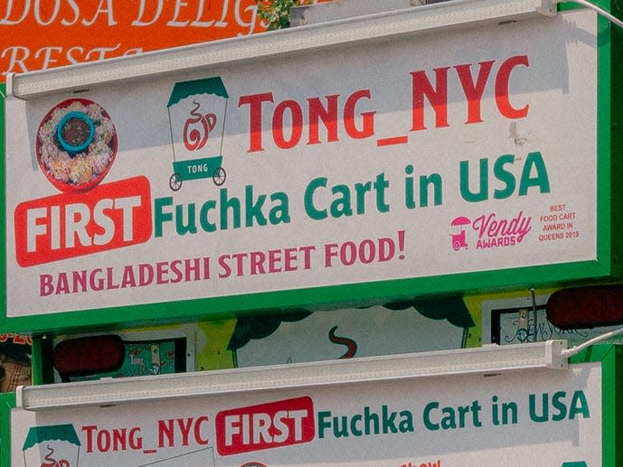 Tong sign close up.