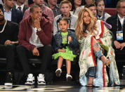 <p>Junto a Jay Z y Blue Ivy se sentó en la primera fila. </p>