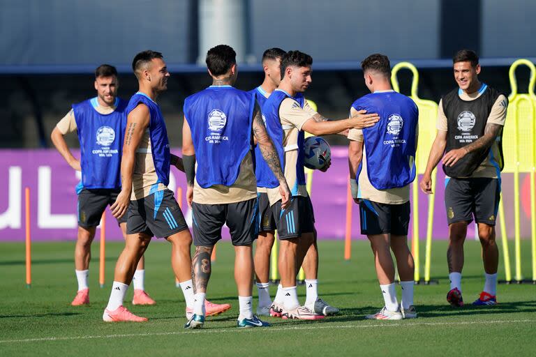 Se vive un gran clima en la selección: todos pueden tener minutos