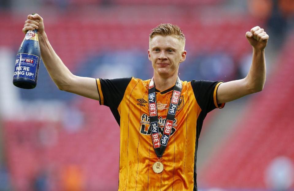 Britain Soccer Football - Hull City v Sheffield Wednesday - Sky Bet Football League Championship Play-Off Final - Wembley Stadium - 28/5/16 Hull City's Samuel Clucas celebrates winning promotion back to the Premier League Action Images via Reuters / Andrew Couldridge Livepic EDITORIAL USE ONLY. No use with unauthorized audio, video, data, fixture lists, club/league logos or "live" services. Online in-match use limited to 45 images, no video emulation. No use in betting, games or single club/league/player publications. Please contact your account representative for further details.
