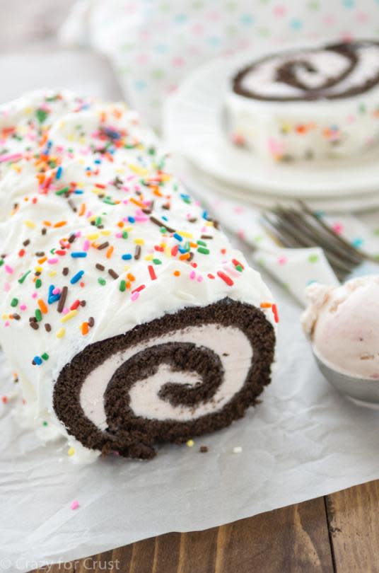 How to Make a Football Cookie Cake - Crazy for Crust