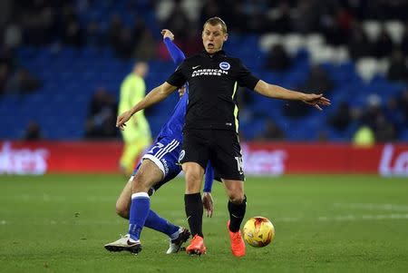 Britain Football Soccer - Cardiff City v Brighton & Hove Albion - Sky Bet Championship - Cardiff City Stadium - 3/12/16 Brighton and Hove Albion's Steve Sidwell in action with Cardiff City's Peter Whittingham Mandatory Credit: Action Images / Adam Holt Livepic