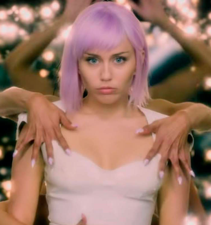 Miley Cyrus formó parte del elenco de la quinta temporada de Black Mirror en un capítulo sobre la fama