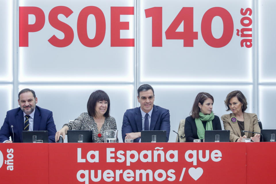 Pedro Sánchez, en compañía de parte de su guardia pretoriana: José Luis Ábalos, Cristina Narbona, Adriana Lastra y Carmen Calvo. (Photo by Europa Press News/Europa Press via Getty Images)