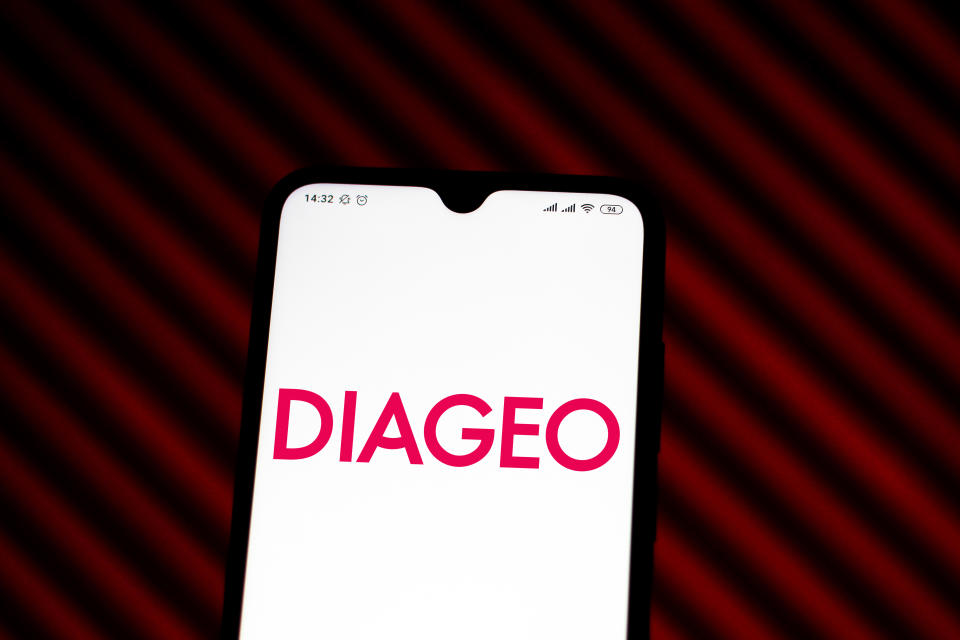 BRAZIL - 2020/01/13: In this photo illustration the Diageo logo is seen displayed on a smartphone. (Photo Illustration by Rafael Henrique/SOPA Images/LightRocket via Getty Images)