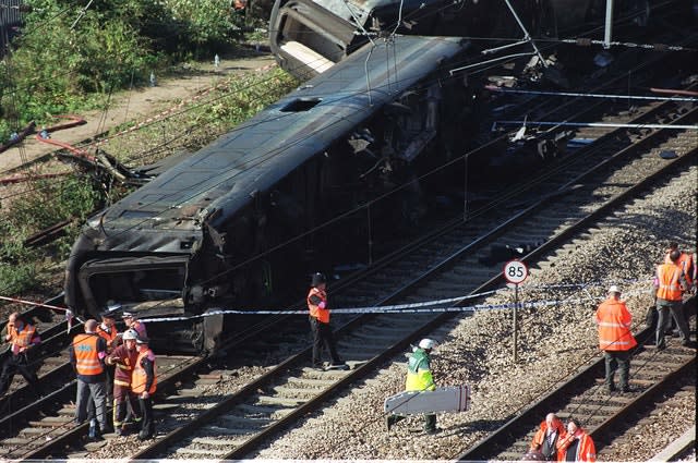 RAIL Crash/scene4