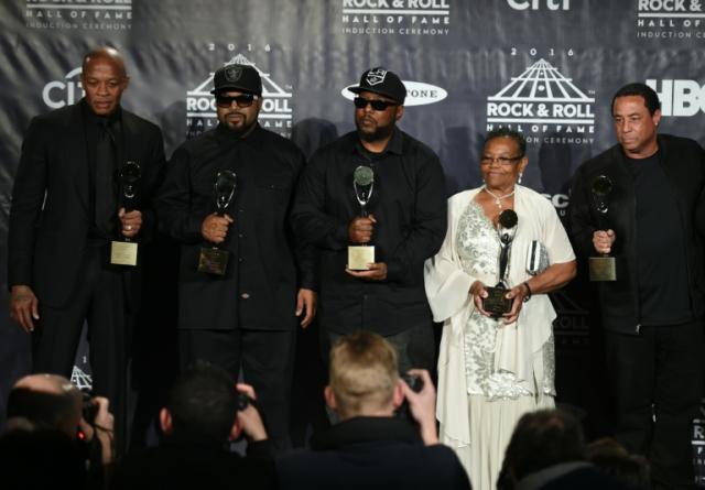 N.W.A. slam Gene Simmons, then pose for a selfie at Rock and Roll Hall of  Fame | Mashable