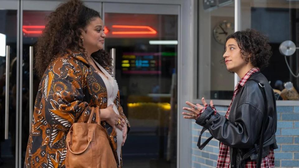 Ilana Glazer and Michelle Buteau in "Babies"