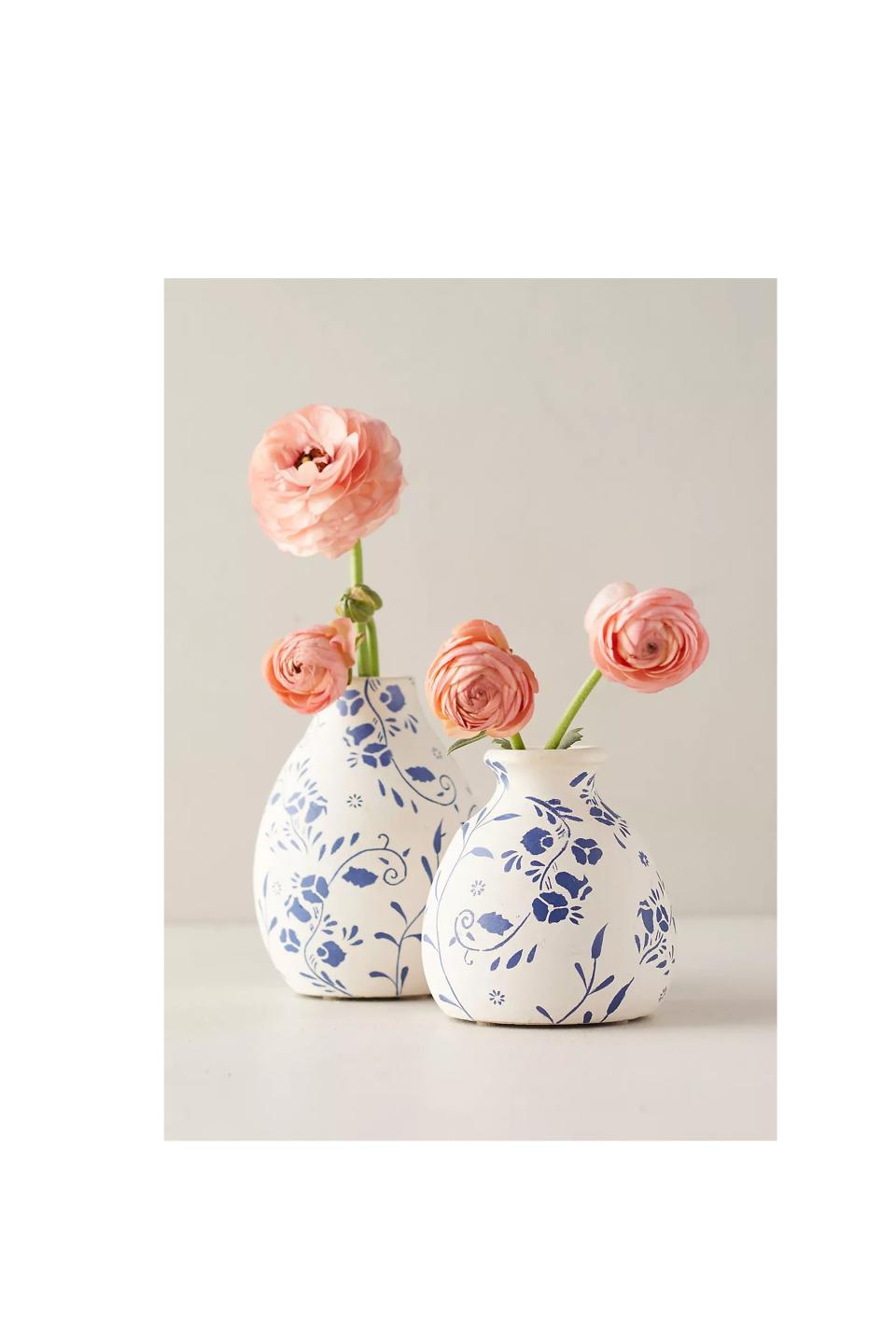 <p><a href="https://go.redirectingat.com?id=74968X1596630&url=https%3A%2F%2Fwww.anthropologie.com%2Fshop%2Ffloral-ceramic-bud-vase&sref=https%3A%2F%2Fwww.goodhousekeeping.com%2Fholidays%2Fgift-ideas%2Fg225%2Fhostess-gifts%2F" rel="nofollow noopener" target="_blank" data-ylk="slk:Shop Now;elm:context_link;itc:0;sec:content-canvas" class="link ">Shop Now</a></p><p>Floral Ceramic Bud Vase</p><p>anthropologie.com</p><p>$30.00</p>