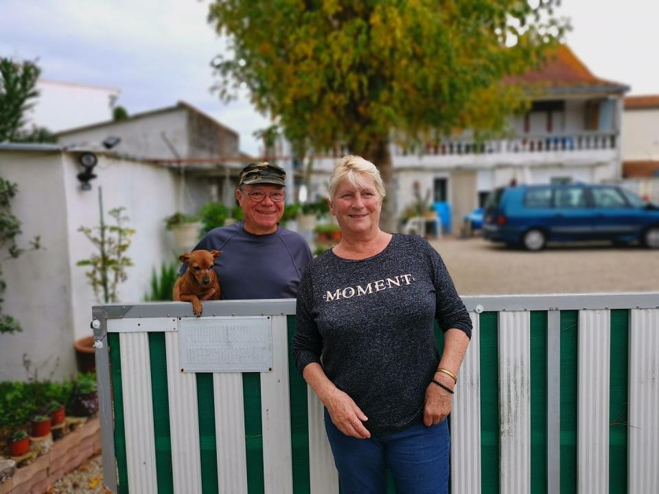 Pensioners Jacky and Annik moved to La Faute-sur-Mer after the storm Xynthia. They have a water detector in their house.