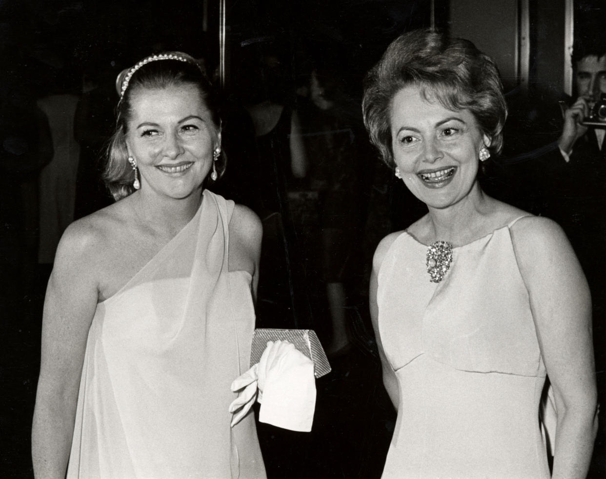 Joan Fontaine and sister Olivia de Havilland famously feuded. (Photo: Ron Galella/Ron Galella Collection via Getty Images)