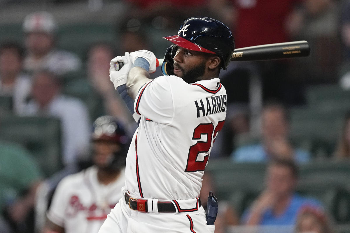 Strider cruises, the majors-best Braves pound the Rays 6-1 in