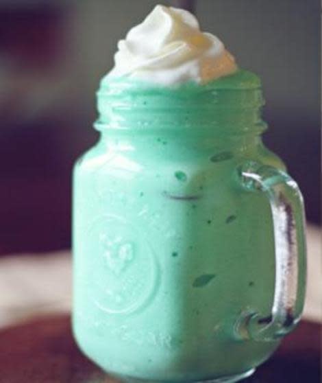 Protein shamrock shake