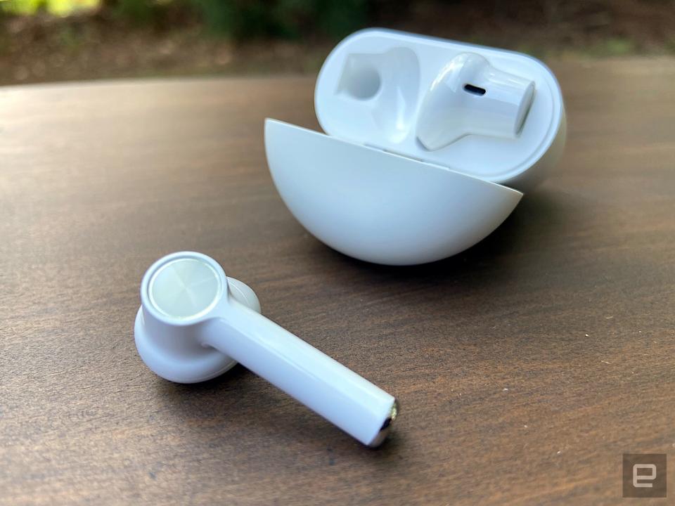 A closer look at OnePlus' first true wireless earbuds.
