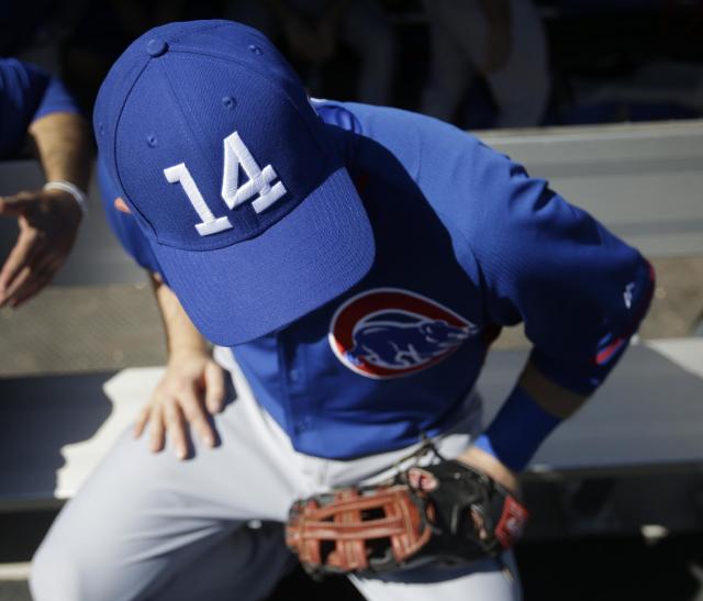 Cubs honor Ernie Banks with special No. 14 hats