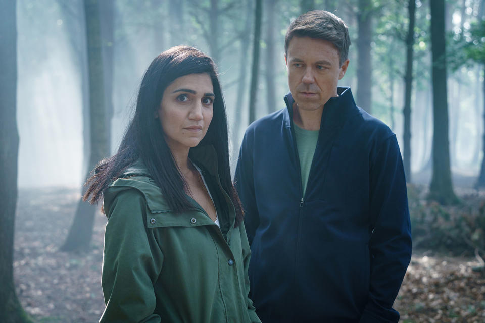 Leila Farzad und Andrew Buchan spielen in „Better“ Menschen mit einem dunklen Geheimnis.  (BBC)